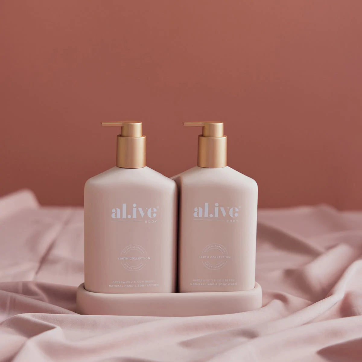 Wash & Lotion Duo + Tray - Applewood & Goji Berry