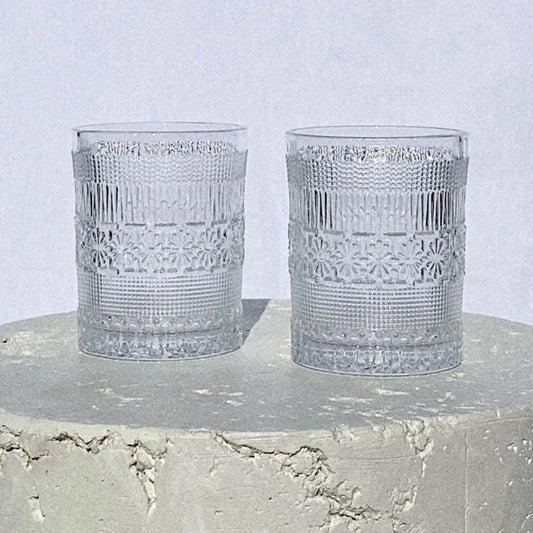 Detailed Short Glass Set