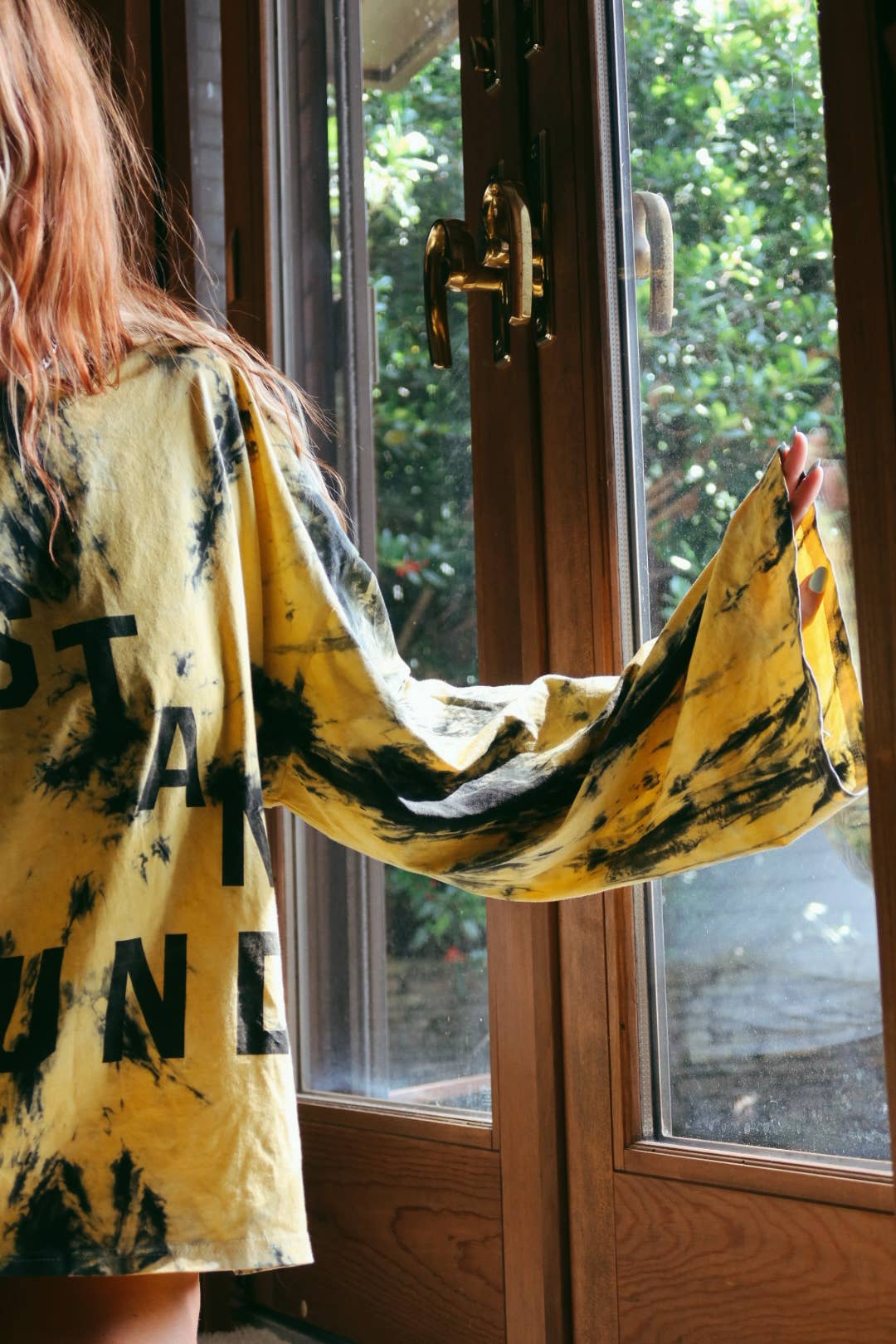LOST & FOUND TIE-DYE BELL SLEEVE