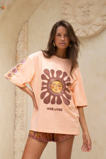 Rainbow Chaser Tee - Peachy