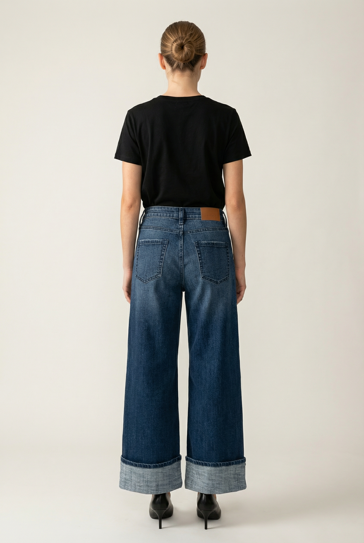 Artemis Jean - Dark Stone Wash