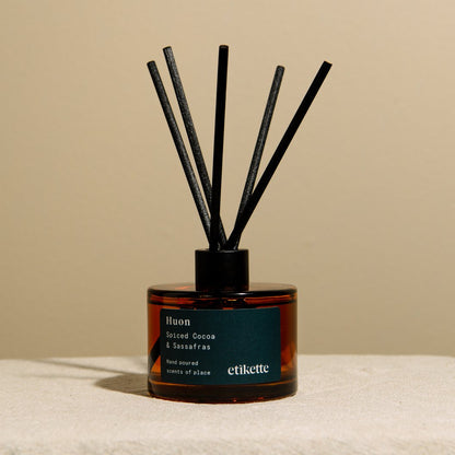 Huon in Spiced Cocoa & Sassafras - Soy Candles & Eco Diffusers